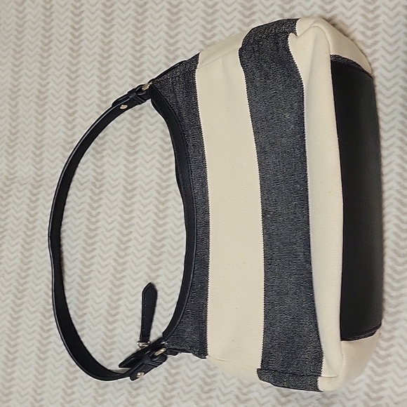 Tommy HILFIGER Canvas Shoulder Bag - Picture 3 of 8